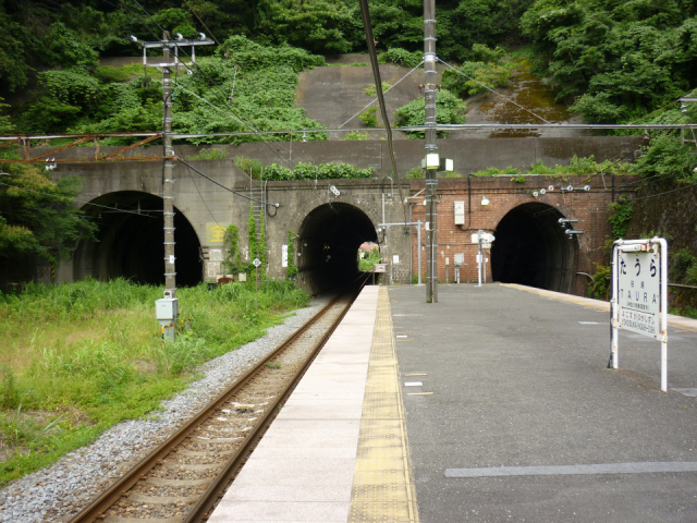 芥川龍之介の短編小説に登場した横須賀線のトンネル (神奈川県横須賀市)