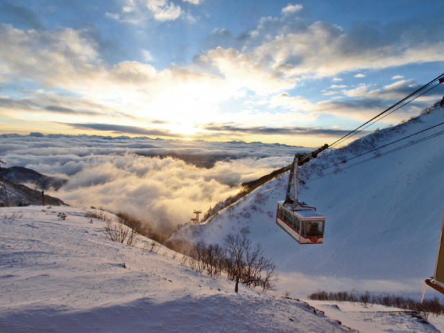 【長野の星空3】白銀の山と星空のコラボ「中央アルプス・千畳敷カール」