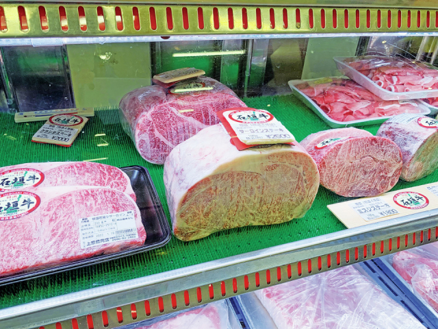 ユーグレナモール周辺を街ブラ①:新しくなった島の市場をぶらり