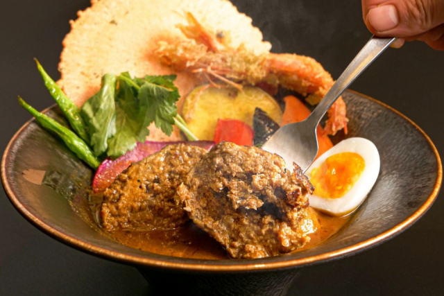 2.北海道を代表するスープカレー店「奥芝商店」(おくしばしょうてん)