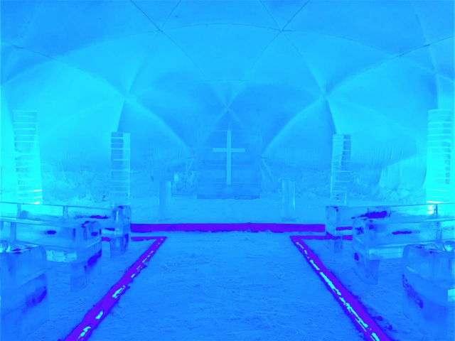 魅力1:冬限定の幻想的な氷の街・アイスヴィレッジ