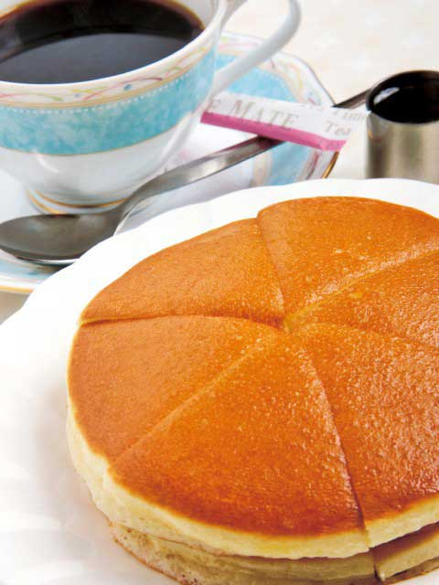 【難波でデート】きらびやかなレトロ喫茶店にうっとり♡「純喫茶アメリカン」