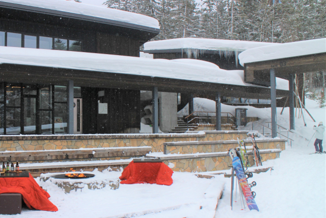 魅力3:スキーインスキーアウトが楽しめるホタルストリート