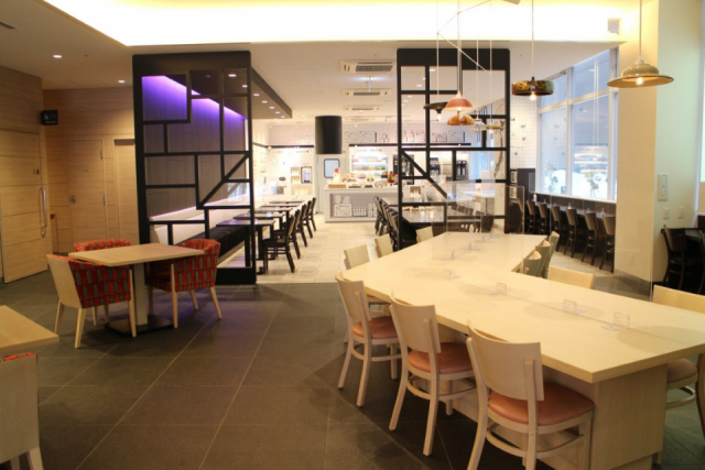 魅力2:24時間いつでも利用できるセルフレジOMO Food & Drink Station