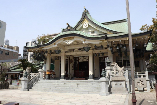 【難波でデート】ド迫力の獅子が鎮座するパワースポット「難波八阪神社」