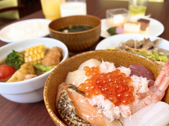 【札幌・モーニング】釧路の勝手丼風?!海鮮丼、十勝食材のサンドイッチ、種類豊富なおにぎり朝ごはんも!道産のうまいものが朝から食べられるおすすめモーニング9選