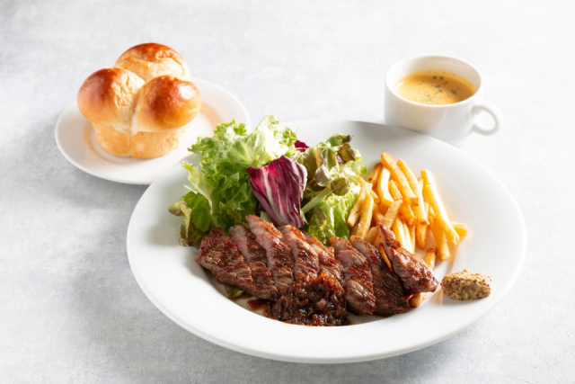 【難波でデート】リバービューを眺めながらさわやかにランチ「MOULiN」