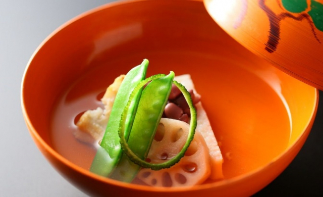 甲州の美味を品よくちりばめた本格茶懐石