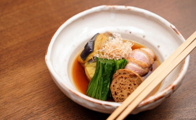 甲州の美味を品よくちりばめた本格茶懐石