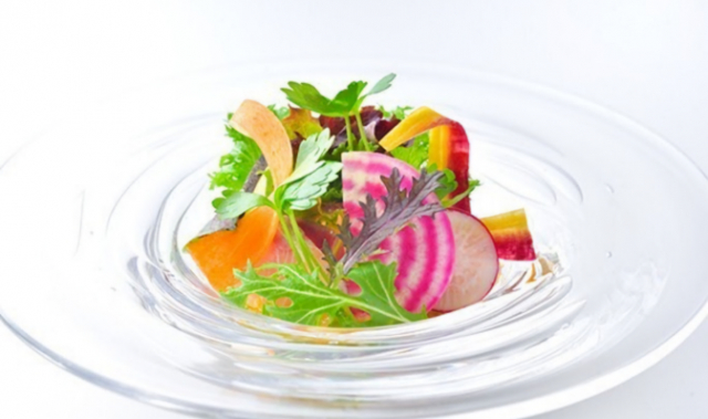 とりどりの高原野菜が映えるLAPIN流フレンチ