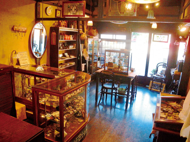 満月アンティーク