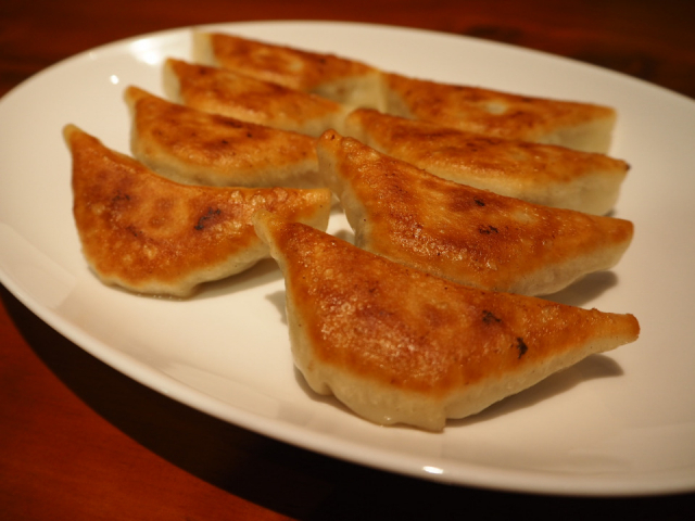 【餃子 宮崎/飲食店③】黒兵衛 中央通り店