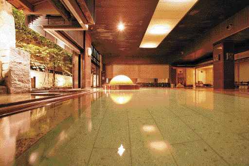 16タイプの多彩な客室がそろう「ほほえみの宿 滝の湯」