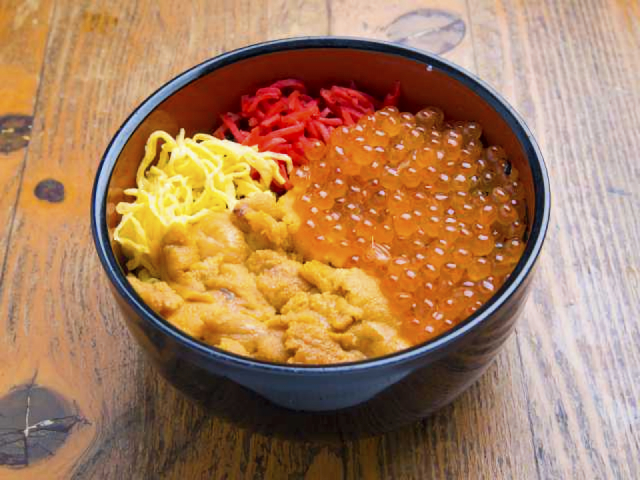 道の駅 舞鶴港とれとれセンターのご当地グルメ