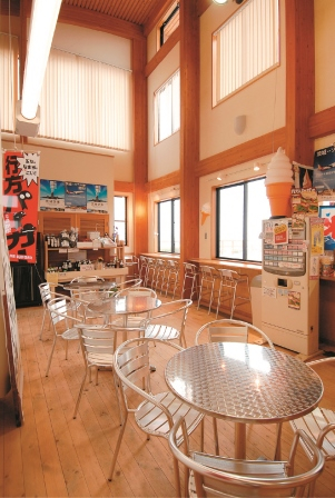 【茨城の道の駅】霞ヶ浦を目の前に望みコイなどの淡水魚が名物「道の駅 たまつくり」