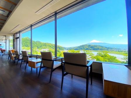 【静岡×話題の道の駅】静岡グルメや名産品、特産物が大集合!「道の駅 富士川楽座(東名高速道路富士川SA)」