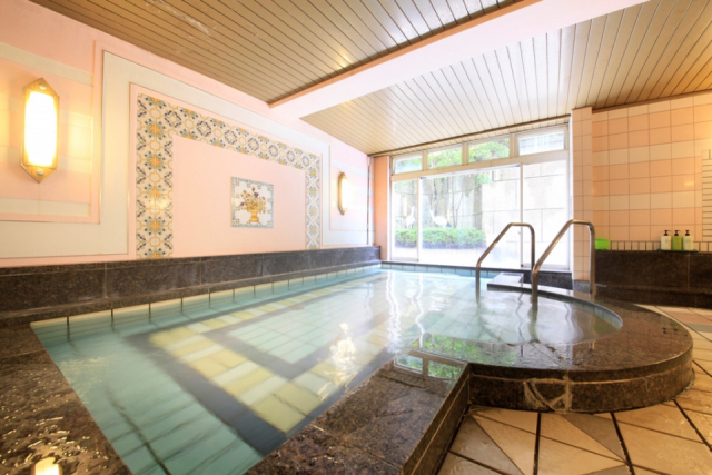【ペットと泊まれる関西・西日本の温泉宿15選】レイセニット城崎スイートVILLA(兵庫県・こうのとり天然温泉)