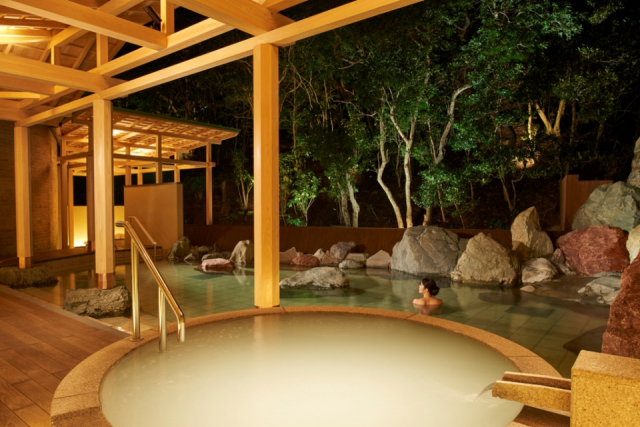 【ペットと泊まれる関西・西日本の温泉宿15選】ホテル川久(和歌山県・白浜温泉)