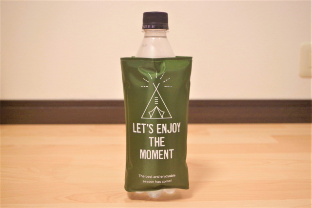 【ダイソーの保冷剤】保冷剤(500mlボトル用、カーキ)