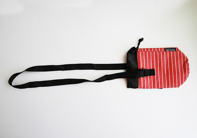 【ダイソーの保冷バッグ】ペットボトルホルダー(ボーダー)