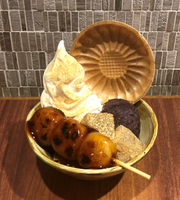 【大阪のみたらし団子おすすめ②】ミナミで誰もが愛する「甘党まえだ」