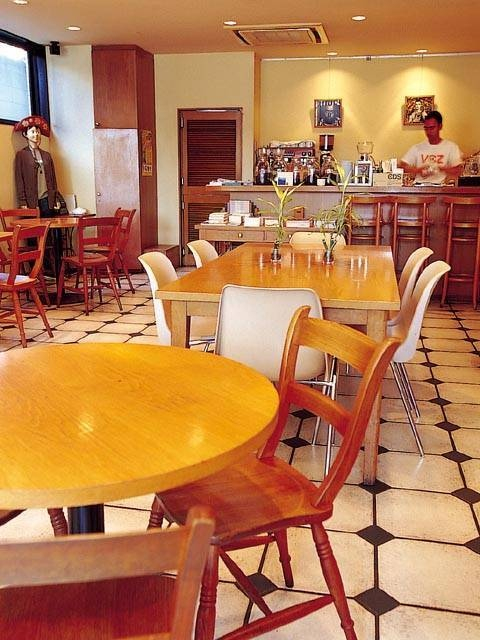 鎌倉のおすすめ朝ごはんスポット1. カフェ・ヴィヴモン・ディモンシュ