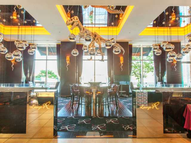 ラウンジR(大阪市此花区)