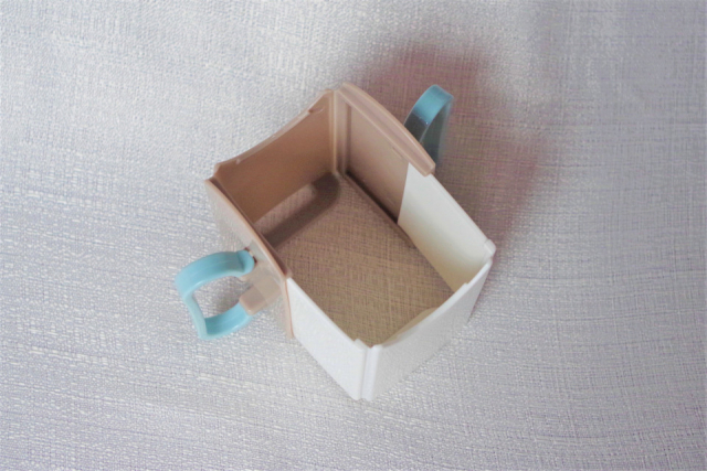 たためる紙パックケース