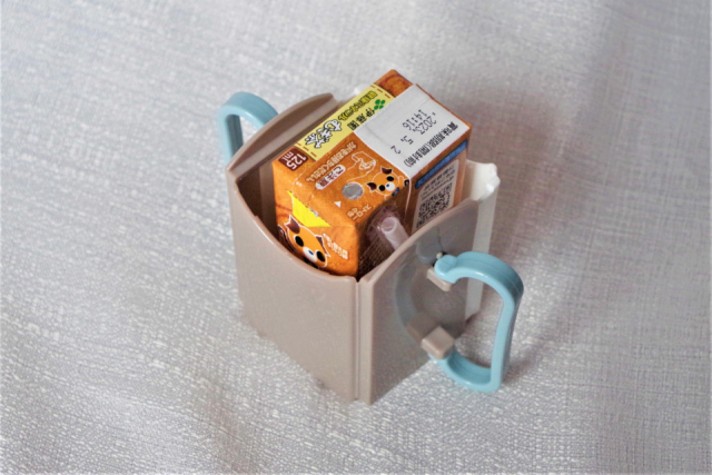 たためる紙パックケース