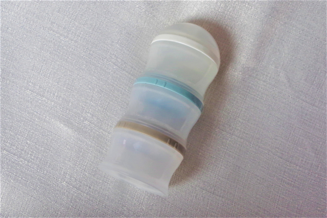 粉ミルクストッカー