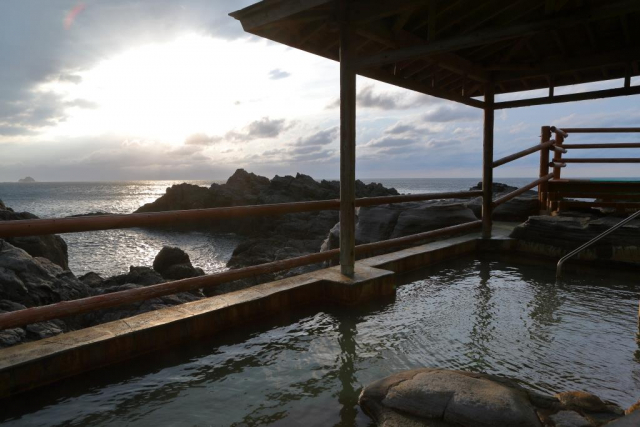 神津島のランチやディナーは美味しい海の幸を満喫!