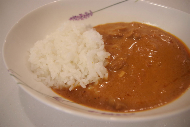 【スーパー「ツルヤ」のおすすめオリジナル商品⑧レトルト食品】バターチキンカレー