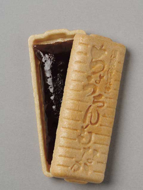 【浅草のおすすめ和菓子店】浅草ちょうちんもなか