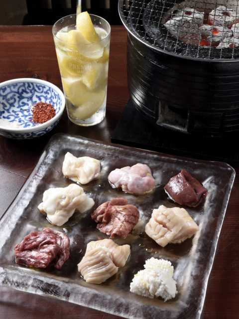 【東京・ホルモン】定番のホルモン焼きからもつ煮込み、ホルモン丼も!東京でおすすめのホルモンが味わえるお店5軒をご紹介