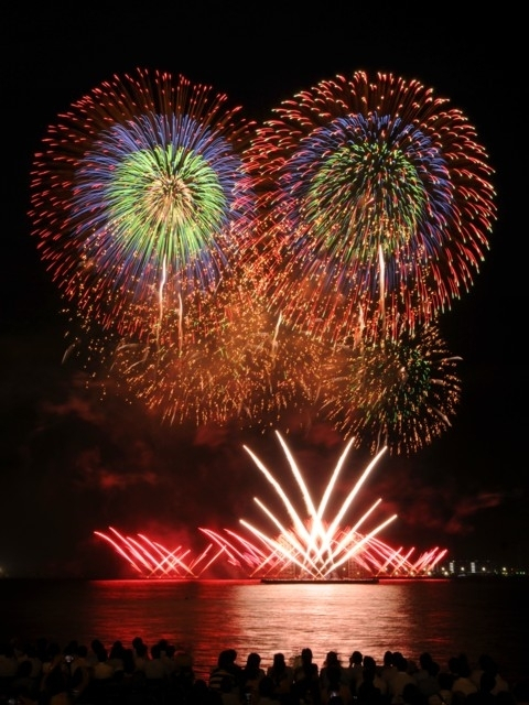 【神奈川県の花火大会2023】今年こそ間近で観たい!開催日や打ち上げ数などの情報満載!神奈川県の花火大会おすすめ16選