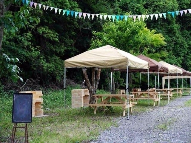 【栃木県・バーベキュースポット】「広大な公園でゆったりBBQ」「自然を感じる木立のなかでBBQ」など!トイレや屋根付きエリアの有無など情報盛りだくさん!栃木のおすすめBBQスポット5軒をご紹介!