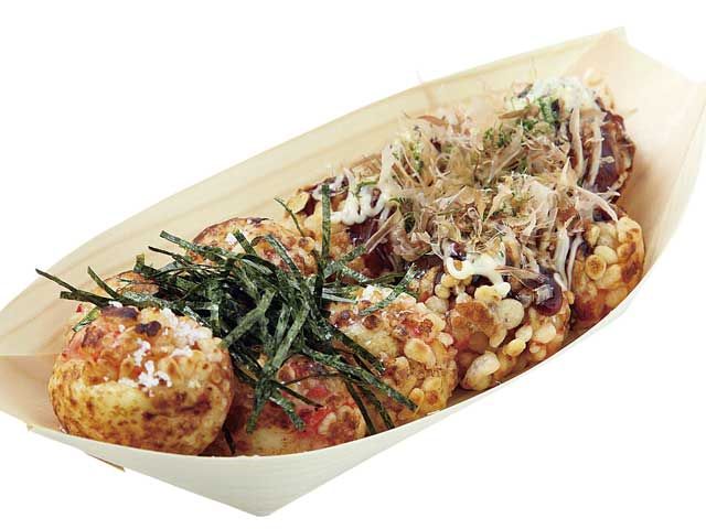 【道頓堀・たこ焼き】熱々、とろとろのたこ焼きを定番のソース味やしょうゆ味、少し変わったトッピングなどで味わいましょう!道頓堀でおいしいたこ焼きが食べられる店5選