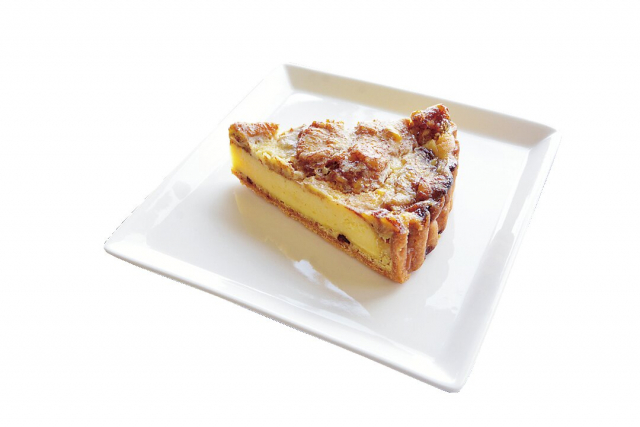 【東尋坊の食べ歩き&お土産探しスポット】「IWABA CAFE」