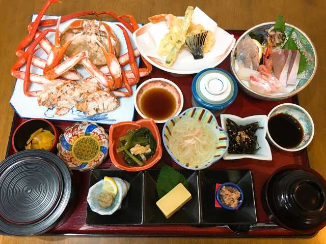 【境港でカニを食べられる店①】御食事処 さかゑや
