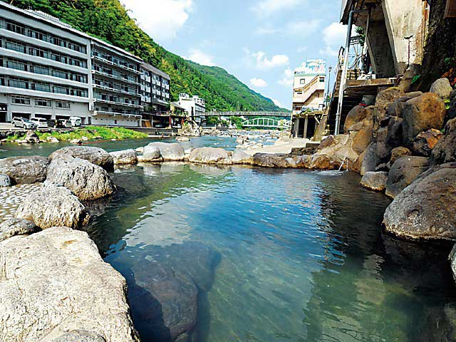【大分県日田市の日帰り温泉】絶景露天風呂や泉質自慢、地元の人にも人気の共同湯まで!日田市で人気の日帰り温泉14選をご紹介