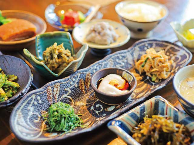 【那覇で夜ご飯】那覇の夜を楽しめるとっておきのお店10選!那覇で夜ご飯を食べるならどこがいい?