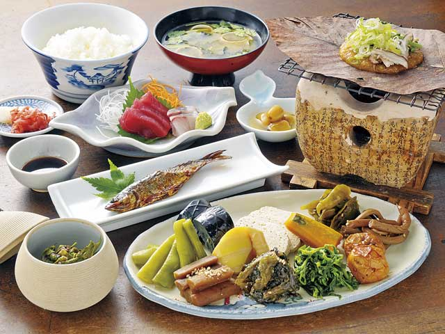 【岐阜 高山・夜ごはん】高山で夜を楽しめるとっておきのお店10選!高山で夜ごはんを食べるならどこがいい?