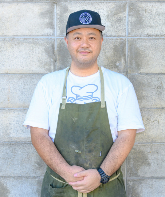 昼も夜も村民でにぎわう、かねやん食堂
