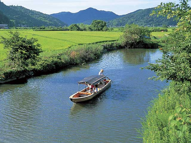 【滋賀県の遊ぶところ 大人編 おすすめスポット10】水郷めぐり (近江八幡市街 )