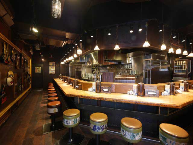 【東京・ボリュームラーメン】麺屋武蔵 新宿本店