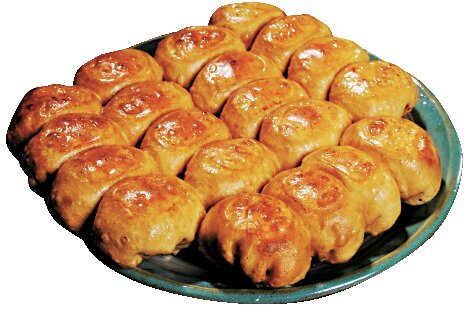 丸い餃子はボリューム満点「丸満餃子」