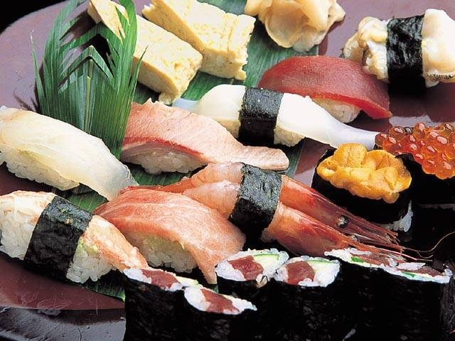 【新潟駅周辺・寿司】 駅から徒歩圏内の職人技が光るおすすめのお寿司屋さん5選!旬のネタに舌鼓しましょう!