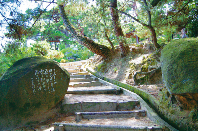 【夏の瀬戸内旅:1日目】千光寺公園を散策、千光寺頂上展望台PEAKで尾道市街を一望【千光寺頂上展望台PEAK】