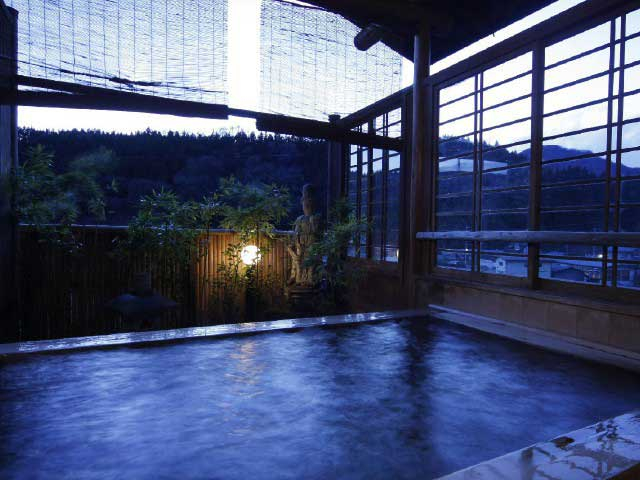 【群馬県の貸切風呂おすすめ5選】「温泉に行きたいけど知らない人と入るのは…」→そんな人は貸切風呂がおすすめ!時間貸しなので一人で贅沢に使うのもアリですよ♪