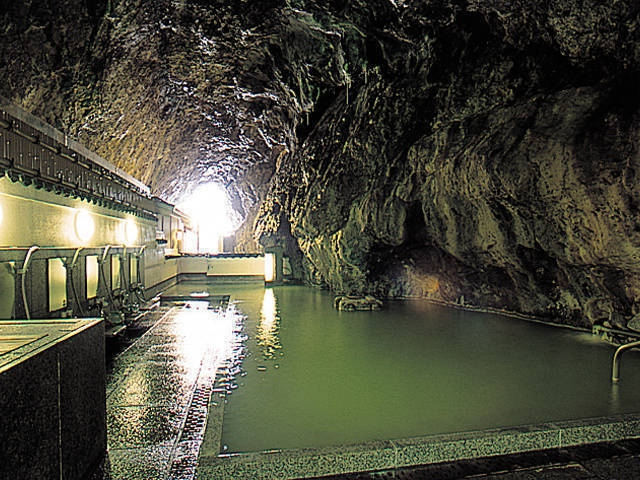 【和歌山県・那智勝浦の日帰り温泉】忘帰洞・玄武洞